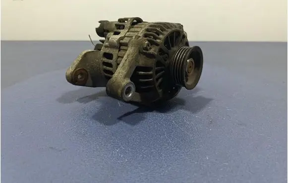 Dacia Sandero Generator/alternator 8200660052