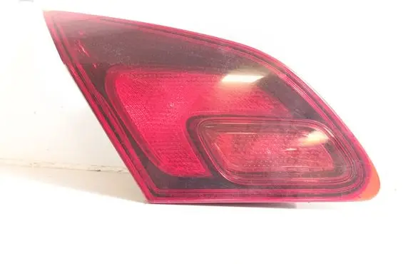 Tailgate rear/tail lights