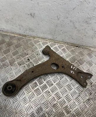 Toyota Avensis T250 Front control arm