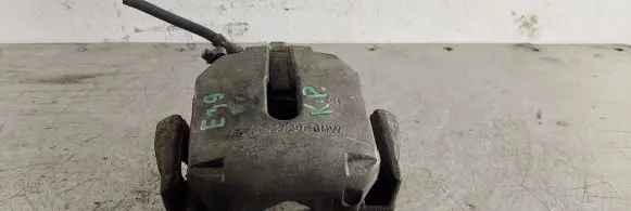 BMW 5 E39 Front brake caliper