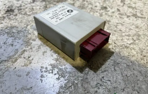 BMW 5 E39 Light module LCM 61358375964 55892110 5113