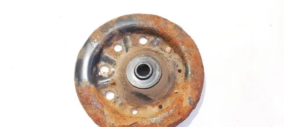 Toyota Avensis T220 Coil spring mount 