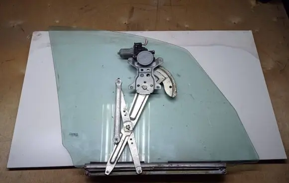 Citroen Jumpy Front door window regulator with motor 8353063J00 2621003390