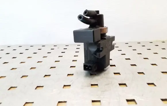 BMW 5 E60 E61 Turbo solenoid valve 72279600
