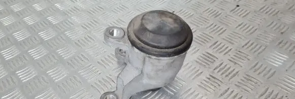 Nissan Murano Z51 Engine mount vacuum valve 