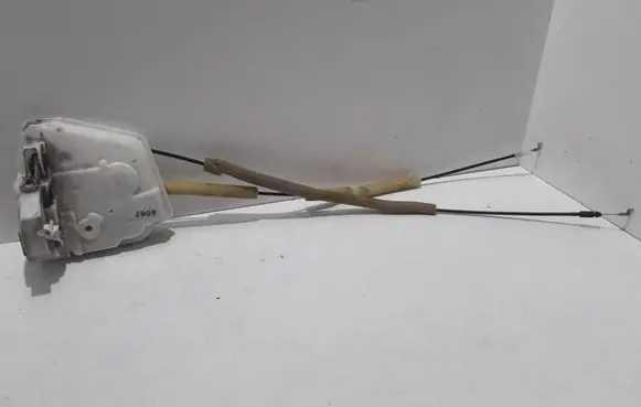 Mazda 2 Front door lock G06J A0143