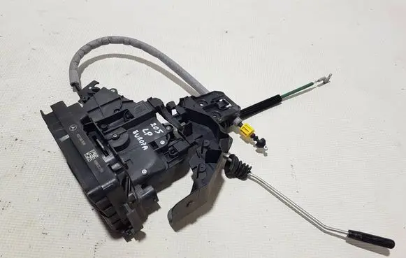 Mercedes-Benz C W205 Front door lock 2220063999NB A2220063999