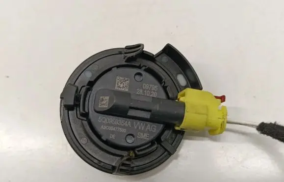 Volkswagen T-Roc Airbag deployment crash/impact sensor 5Q0959354A