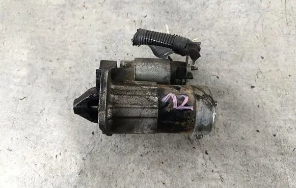 Renault Clio III Starter motor 