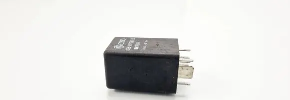 Audi A3 S3 8P Glow plug pre-heat relay 038907281B 0281003032