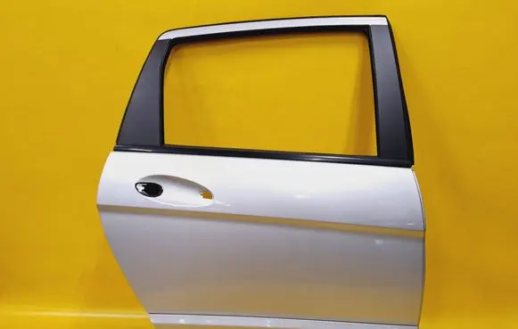 Mercedes-Benz B W245 Rear door 