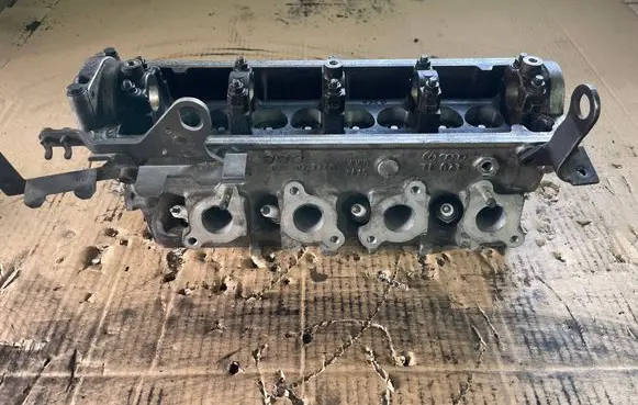 Volkswagen Polo III 6N 6N2 6NF Engine head 030103374G