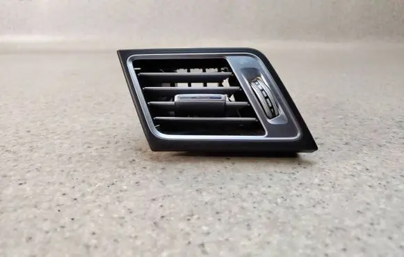 Mercedes-Benz E A207 Dashboard side air vent grill/cover trim A2078300100