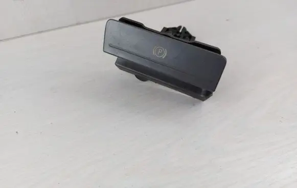 Volkswagen Phaeton Hand brake release handle 1010330001