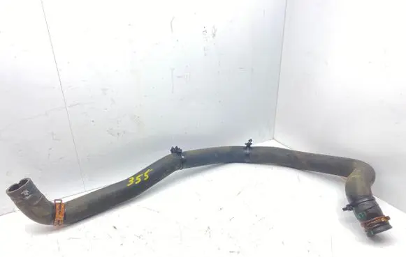 Engine coolant pipe/hose