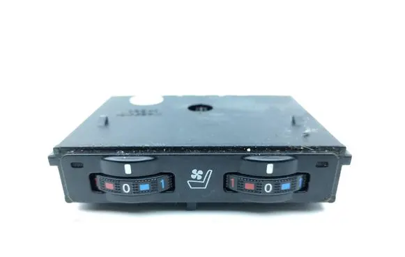 Lexus IS 220D-250-350 Seat heating switch 453451