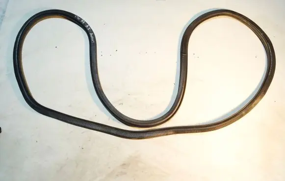 Volkswagen PASSAT B7 Rubber seal rear door 3C9867913 3C9867913B