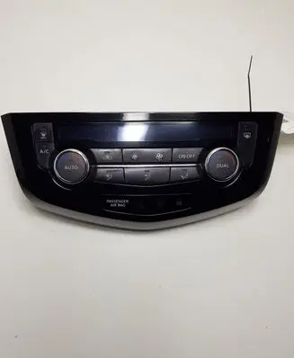 Nissan Qashqai Climate control unit 275004EA0A