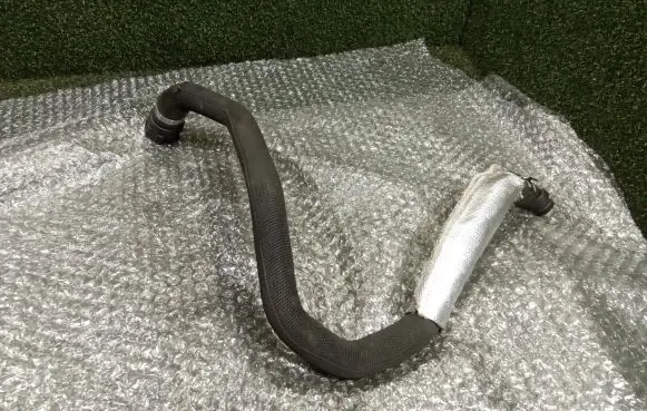 Porsche Cayenne (9Y0 9Y3) Engine coolant pipe/hose 9Y0145948C