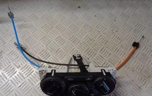 Nissan Note (E11) Climate control unit N103009C9 060301