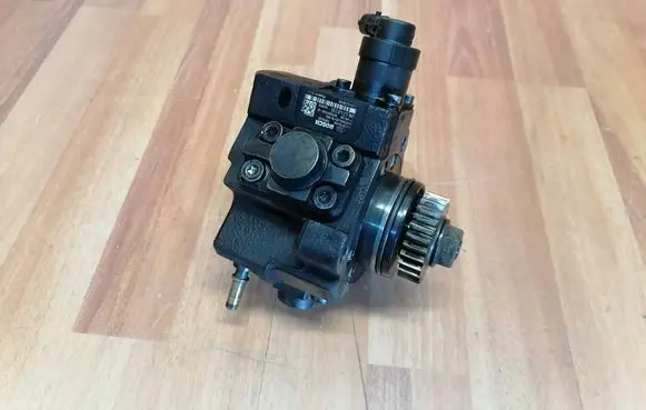 Renault Espace V (RFC) Fuel injection high pressure pump 0445010406 167005114R HMLGT4813R
