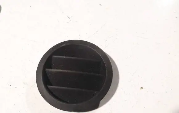 Hyundai Tiburon Dash center air vent grill