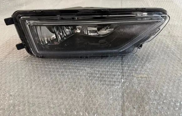 Volkswagen Amarok Front fog light