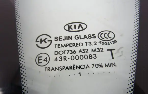 Rear vent window glass