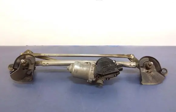 Mitsubishi Outlander Front wiper linkage and motor 1593003471