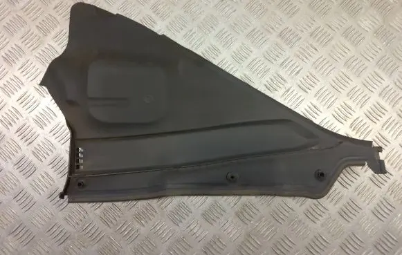 BMW 4 F32 F33 Wiper trim 7258179
