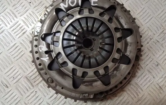 Nissan Note (E12) Clutch set kit 119019410