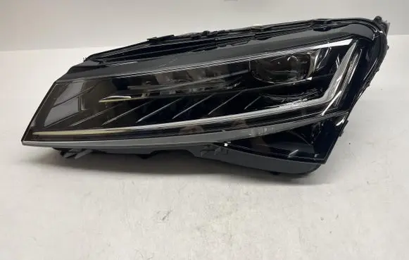 Skoda Superb B5 (3U) Headlight/headlamp 3V1941015D