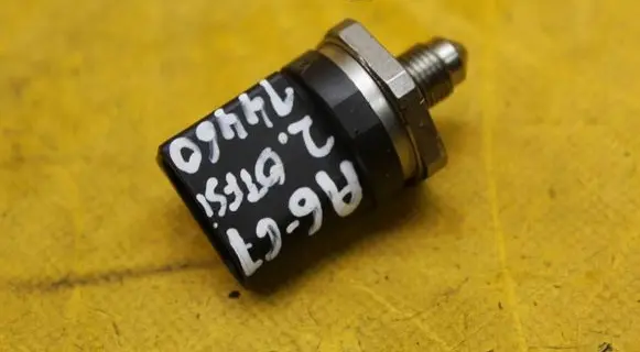 Audi A6 C7 Fuel pressure sensor 0261545079