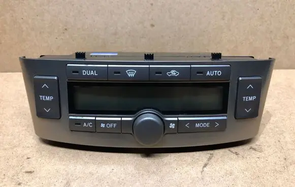 Toyota Avensis T250 Climate control unit 5590005170 MB1465700802