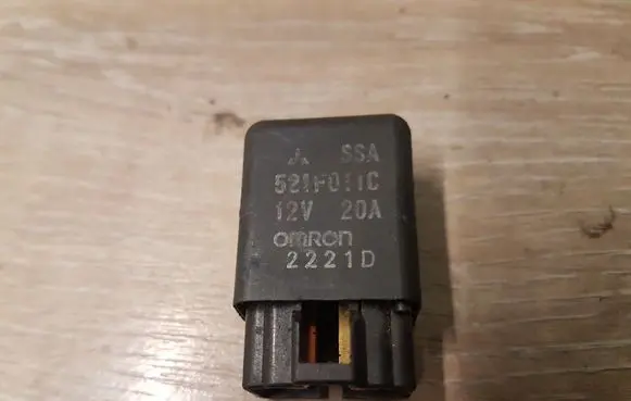 Mitsubishi Pajero Sport I Other relay 521F011C