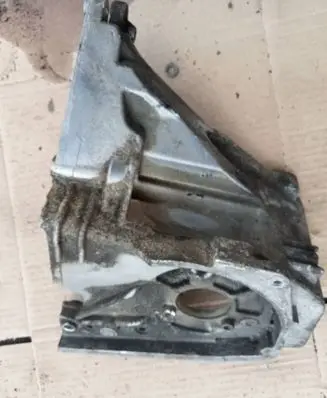 Opel Astra H Fuel pump bracket 46823562