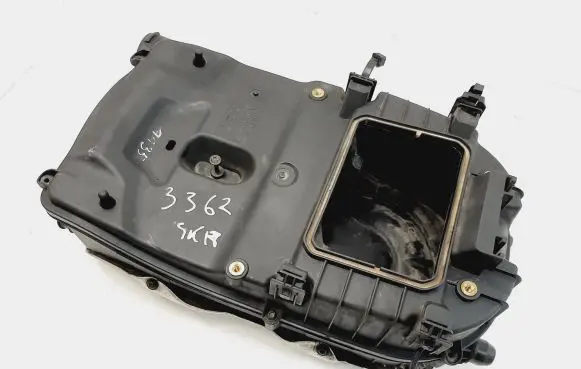 Mercedes-Benz GLK (X204) Air filter box A6510901101 A6510902301 A6510940804