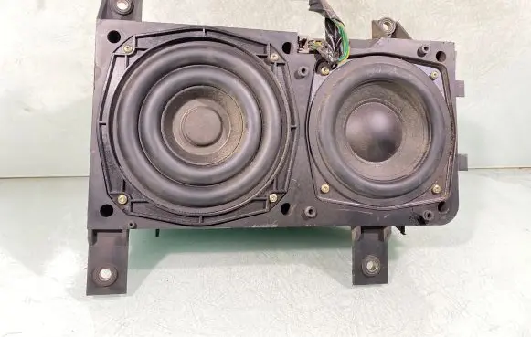 Volvo S40, V40 Subwoofer speaker 30630167