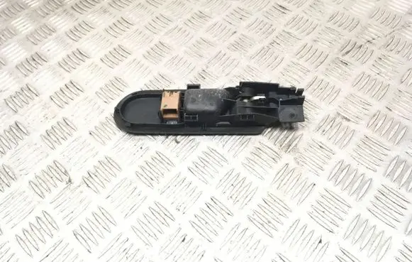 Volkswagen New Beetle Front door interior handle 1C2837113