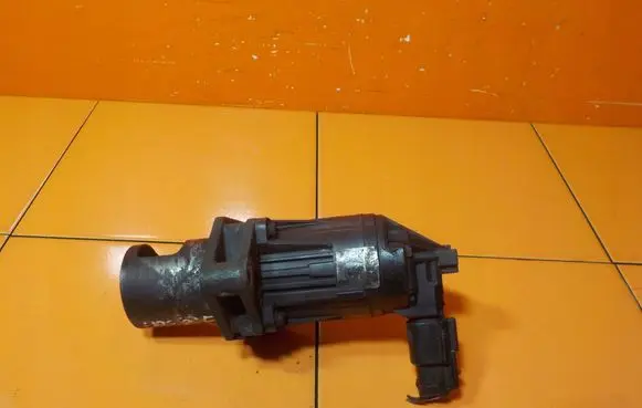 Opel Insignia A EGR thermostat 55578264