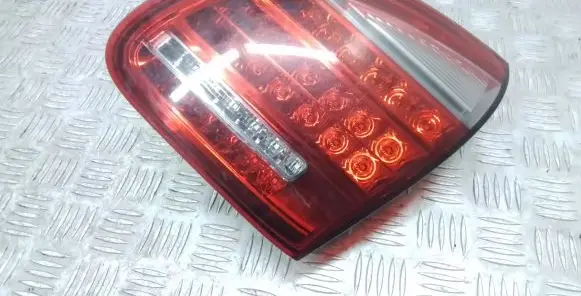 Porsche Cayenne (92A) Tailgate rear/tail lights 7P5945094L