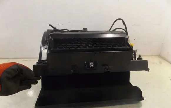 Volkswagen PASSAT B6 Glove box set 
