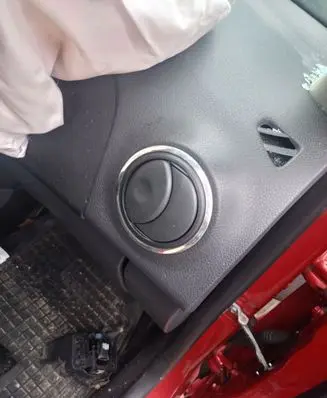 Dacia Sandero Dash center air vent grill