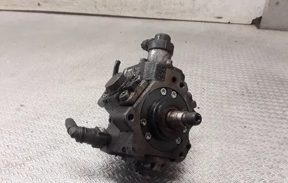 Peugeot 307 Fuel injection high pressure pump 0445010102 9656300380