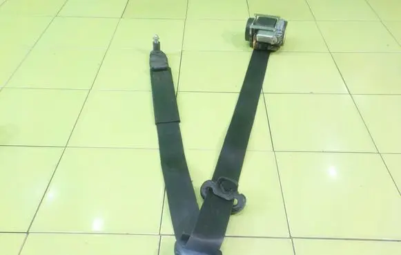 Opel Combo D Front seatbelt PRZOD BEZPIECZENSTWA
