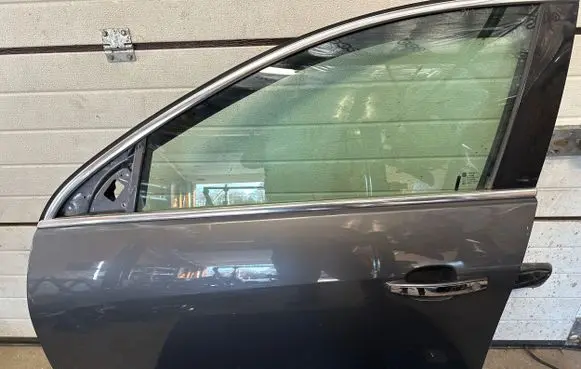 Opel Insignia A Front door