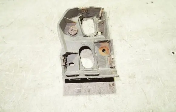 Audi A4 S4 B6 8E 8H Fender mounting bracket 8E0853921