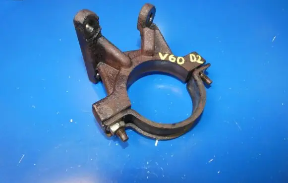 Volvo V60 Engine mounting bracket 4M513K305EA
