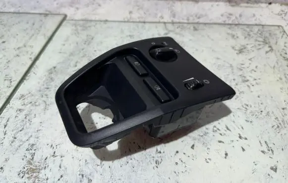 Volvo XC90 Light switch 30739302 06W01E05 MG01CB00212