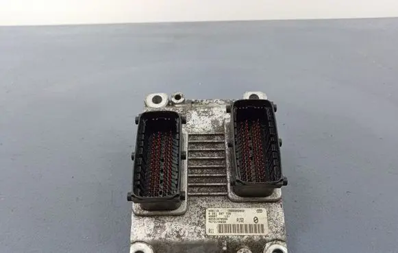 Alfa Romeo 147 Engine control unit/module ECU 00551870590